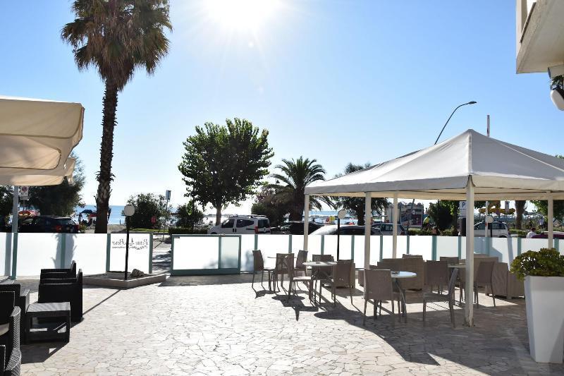 Hotel Petite Fleur Alba Adriatica Exteriér fotografie