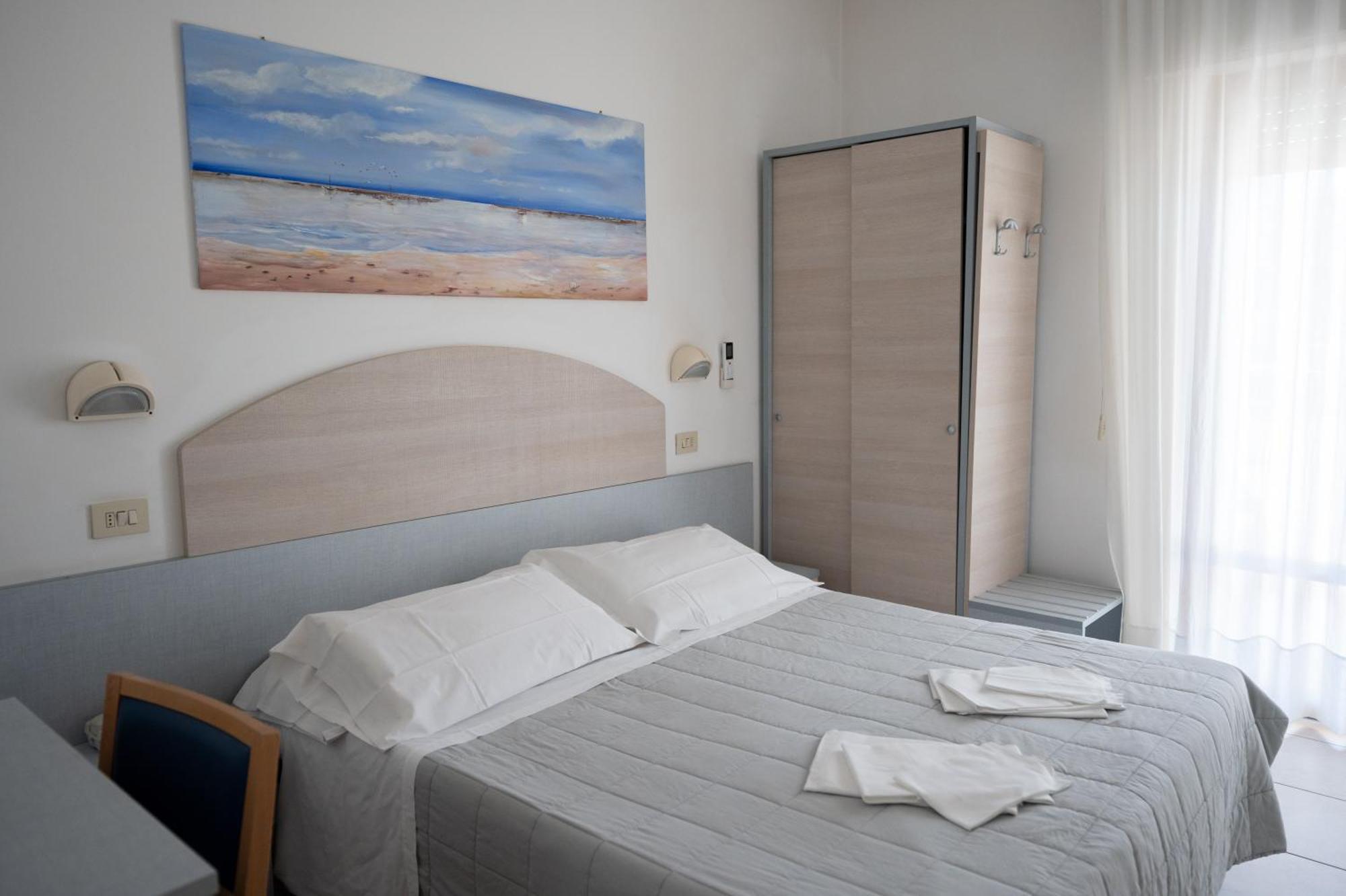 Hotel Petite Fleur Alba Adriatica Exteriér fotografie