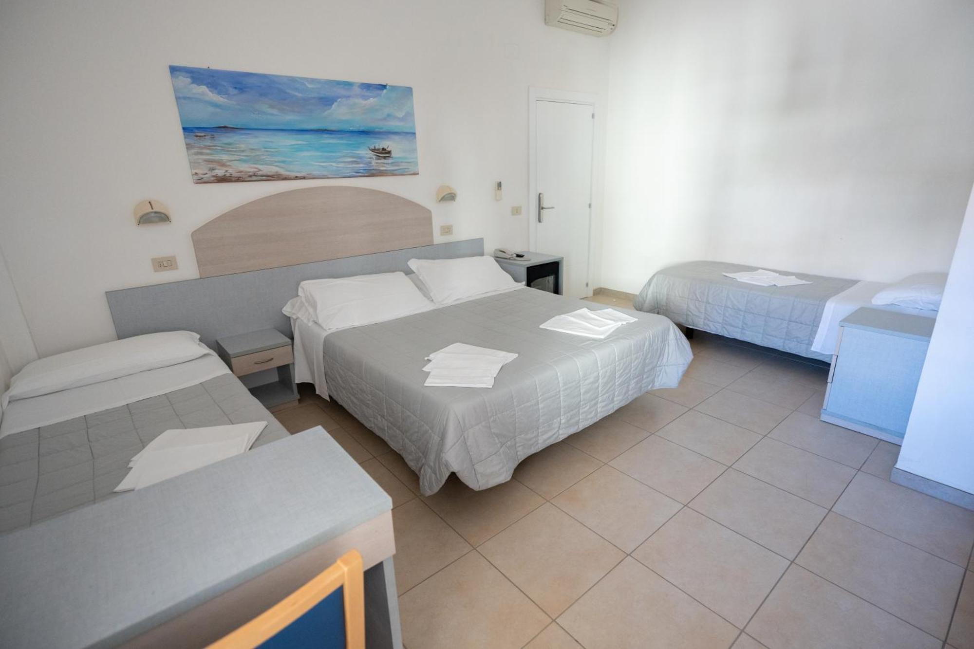 Hotel Petite Fleur Alba Adriatica Exteriér fotografie