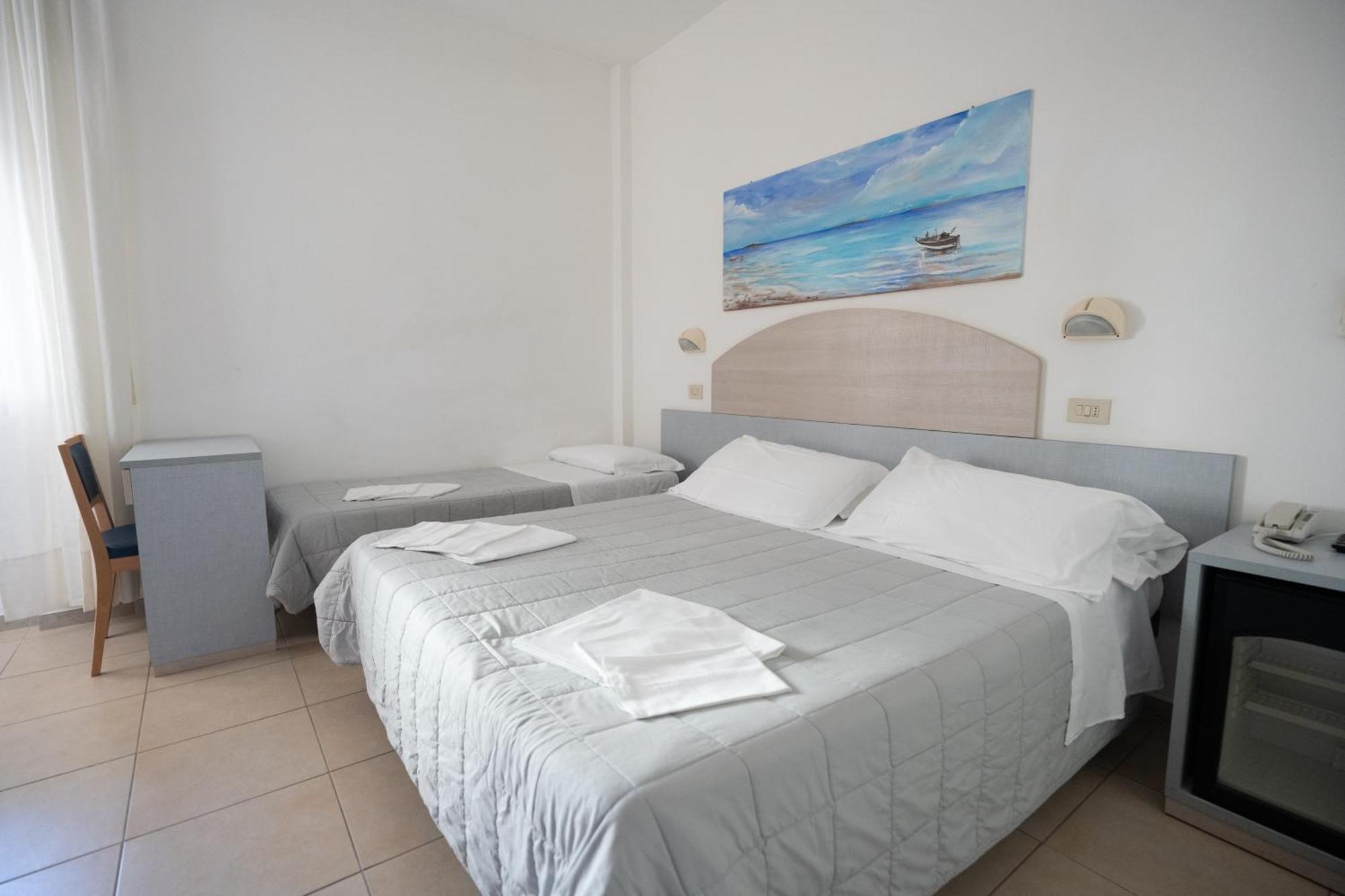 Hotel Petite Fleur Alba Adriatica Exteriér fotografie