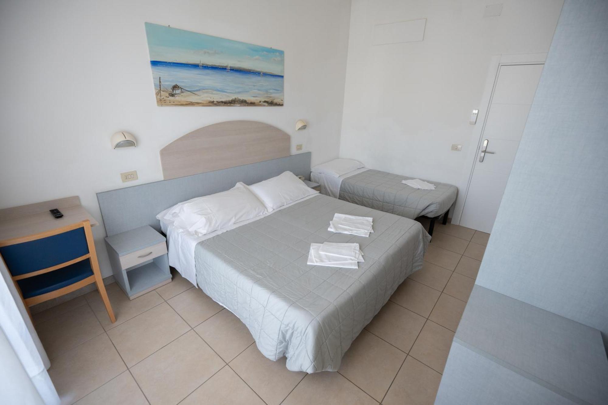 Hotel Petite Fleur Alba Adriatica Exteriér fotografie