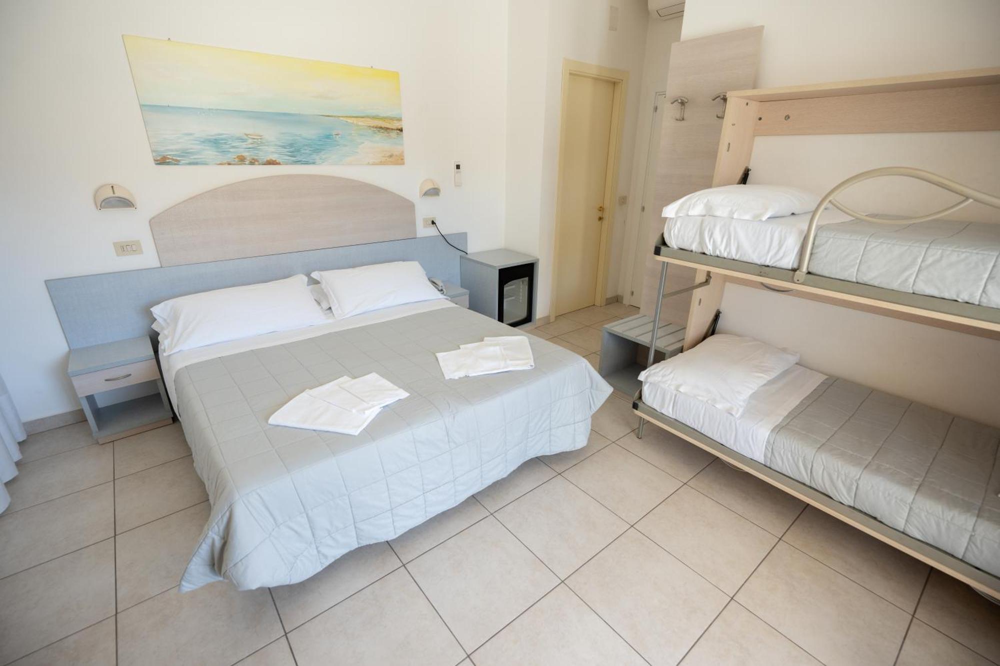 Hotel Petite Fleur Alba Adriatica Exteriér fotografie