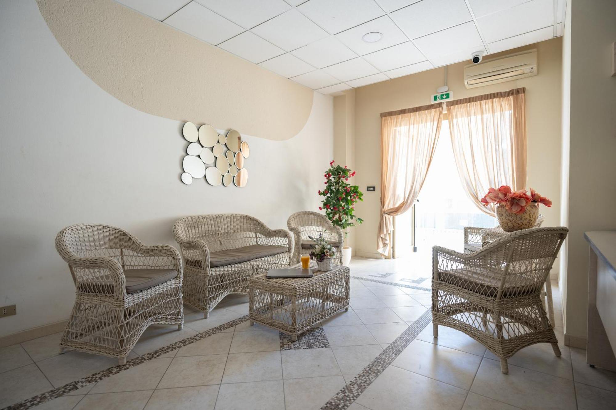 Hotel Petite Fleur Alba Adriatica Exteriér fotografie